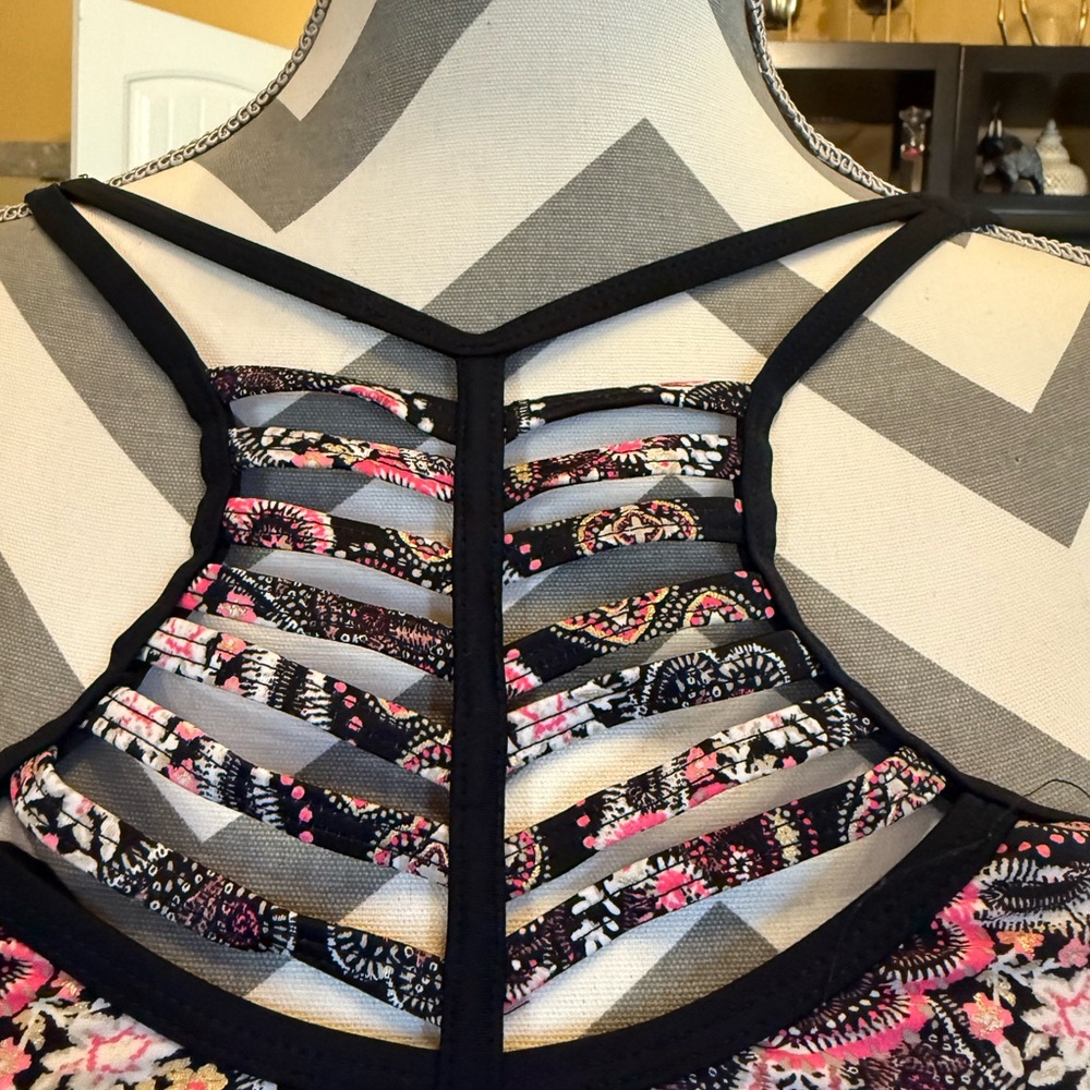 Arizona Jean Company Women’s Black and Pink Bikini - Picture 11 of 13